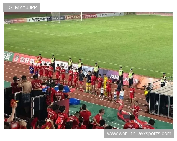 中甲升级区竞争持续胶着，多队仍保留冲超希望