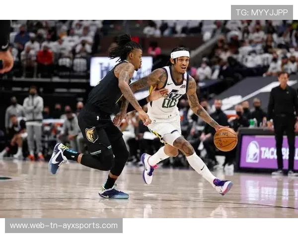 NBA反击克拉克森超车式突破变向上篮:一次极致操作背后的训练秘密 NBA反击克拉克森超车式突破变向上篮:一次极致操作背后的训练秘密